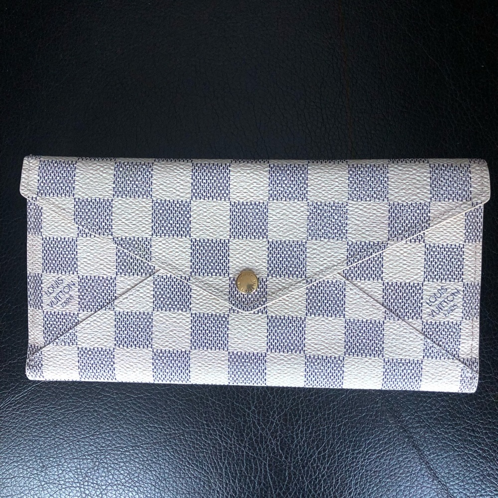 LOUIS VUITTON Damier Azur Large Wallet.